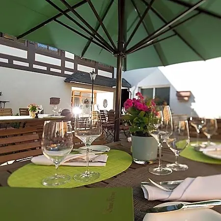Und Weinhaus Zum Krug Hotel 3*