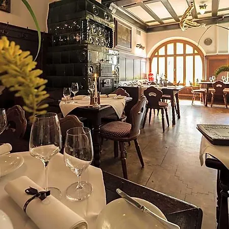 Hotel Und Weinhaus Zum Krug 3*