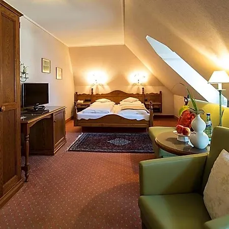 Hotel Und Weinhaus Zum Krug