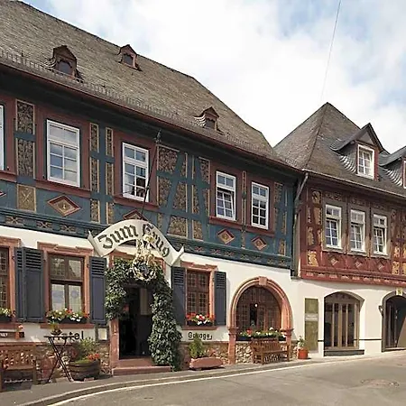 Und Weinhaus Zum Krug 3*