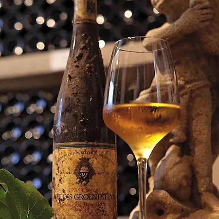 Szálloda Und Weinhaus Zum Krug
