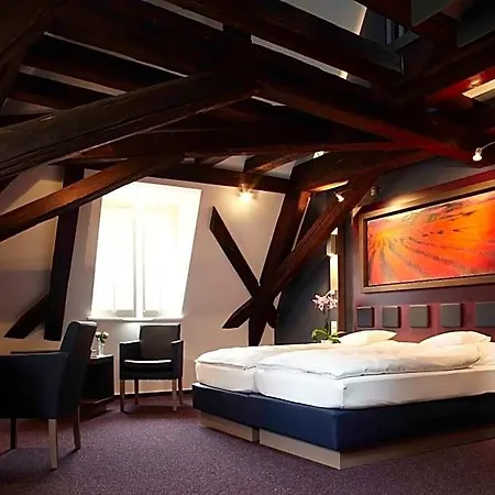 Und Weinhaus Zum Krug Hotel 3*
