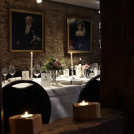 Szálloda Und Weinhaus Zum Krug 3*