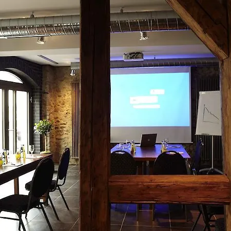 Und Weinhaus Zum Krug التيف