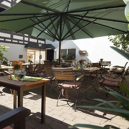 فندق Und Weinhaus Zum Krug التيف