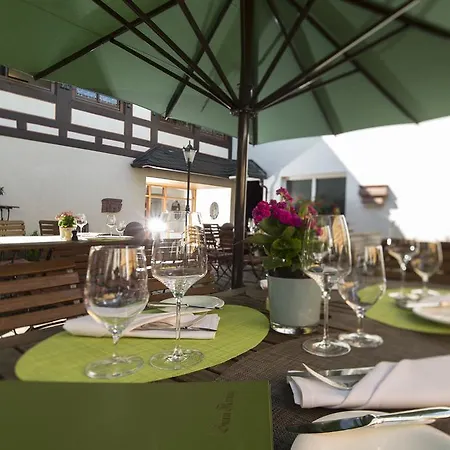 Hotel Und Weinhaus Zum Krug 3*