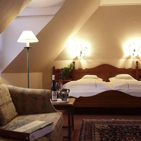 Und Weinhaus Zum Krug Szálloda Eltville am Rhein