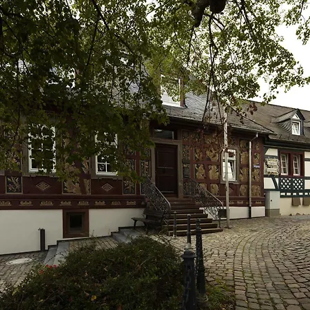 Und Weinhaus Zum Krug Szálloda 3*