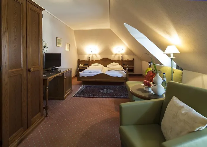 Hotel Und Weinhaus Zum Krug 3*