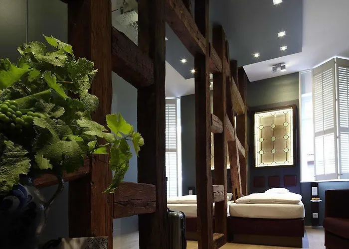 Und Weinhaus Zum Krug Hotel